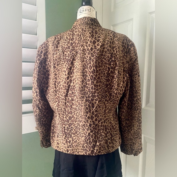 🐆 SILK LEOPARD PRINT ZIP UP JACKET 🐆 - Picture 4 of 5